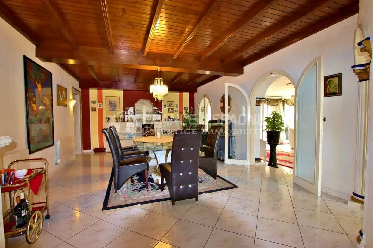 maison a vendre empuriabrava avec amarre, ref.3994, salon / séjour avec coin repas et rangements