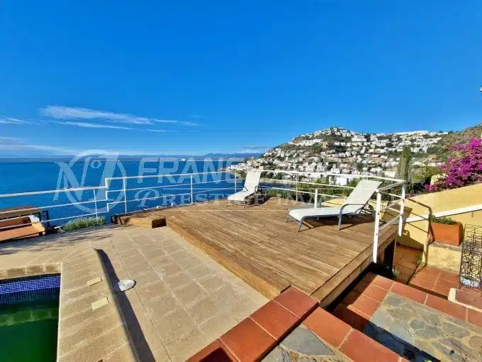 achat maison rosas espagne, 5 pièces vue mer 238 m², terrasse à coté de la piscine