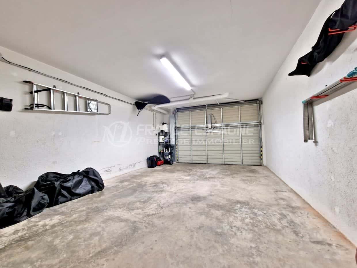 immocenter: villa 6 pièces avec amarre 180 m², grand garage