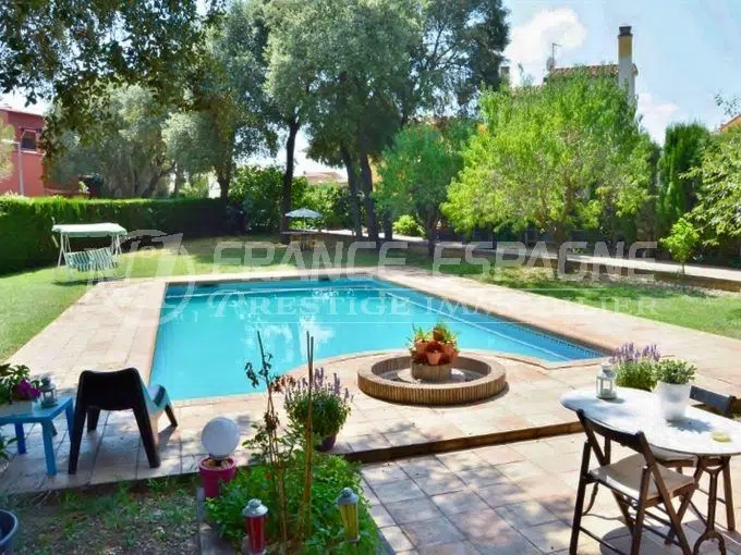 maison-avinyonet-de-puigventos-vente-1762441488-VM549_1_original-1