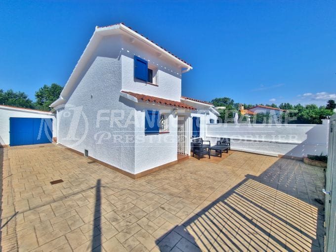 immobilier empuria brava: villa 4 pièces avec garage 82 m², proche plage et commerces