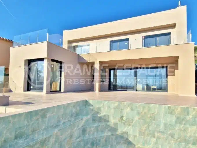 maison a vendre a rosas, 5 pièces 344 m² nouvelle construction, villa avec piscine