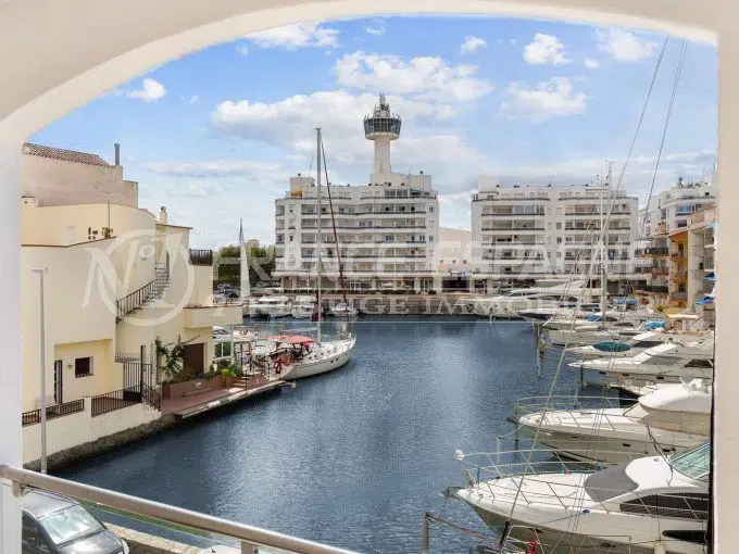 maison-avec-anneau-amarre-castello-dempuries-vente-1761922113-VM531_1_original-1