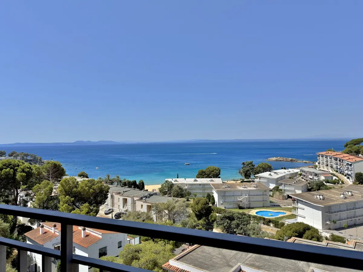 Apartament amb vistes al mar, canal, roses - en venda 1762514678 -GO 2126 _ 1 _original- 1