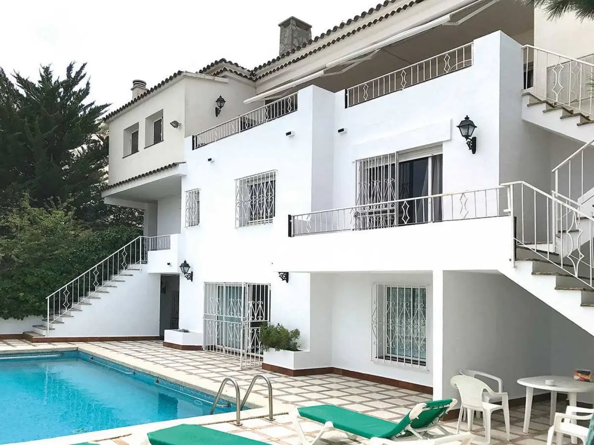 maison-roses-vente-1763485798-VM319_1_original-8