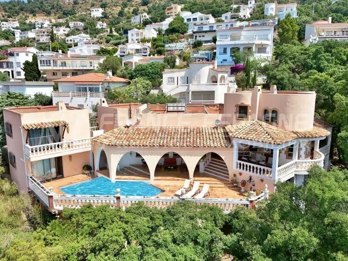 maison-vue-mer-canal-roses-vente-1761751606-VM303_1_original