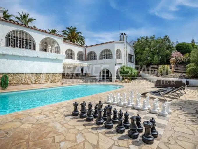 maison-vue-mer-canal-roses-vente-1763477826-VM525_1_original-9