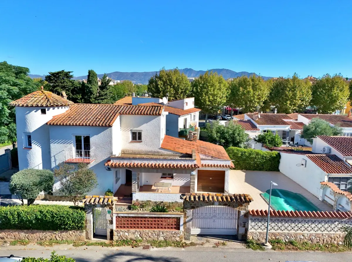 casa-xalet-casa-empuriabrava-venda-1762438111-VM647_1_original