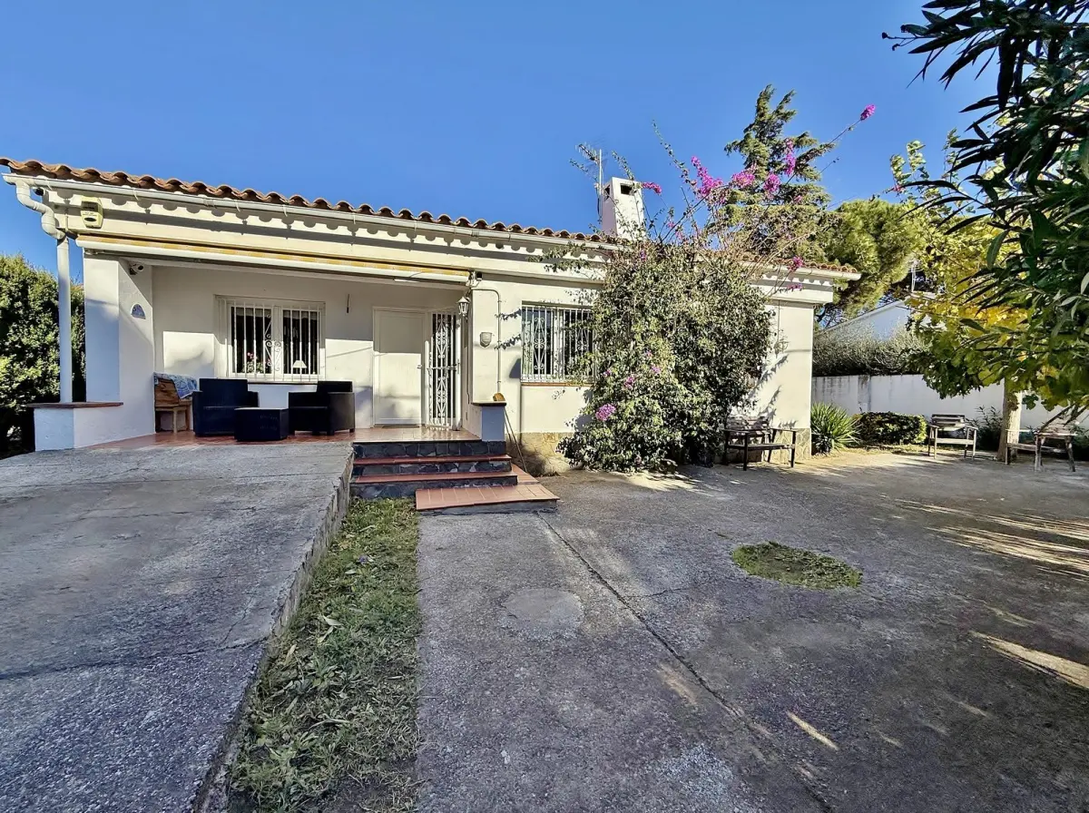 house-villa-house-roses-for-sale-1764664088-VM685_1_original