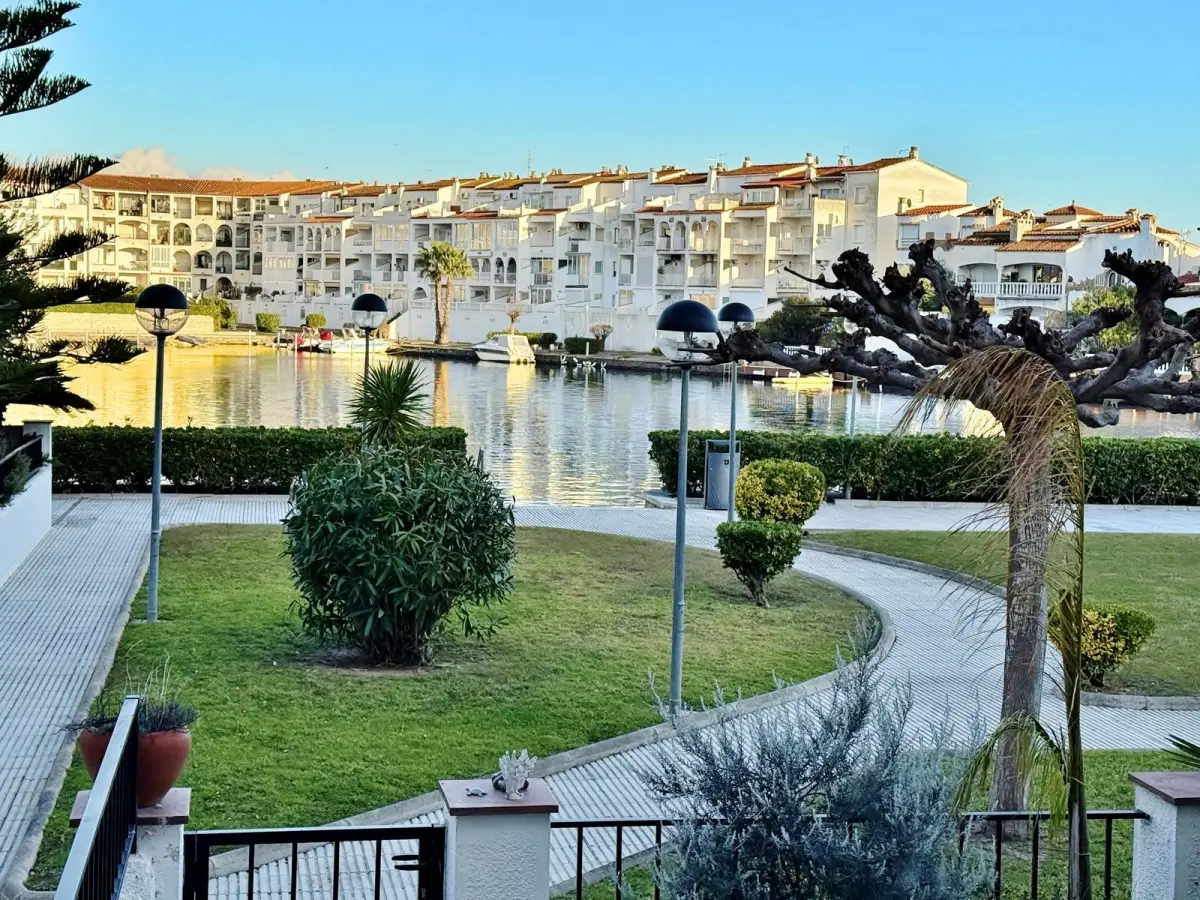 apartment-with-sea-view-and-canal-in-Empuriabrava-for-sale-1765626183-VA2337_1_original