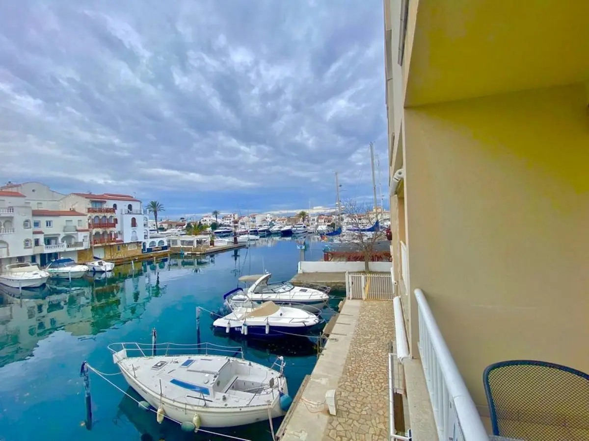 apartment-with-sea-view-and-canal-view-in-Empuriabrava-for-sale-1768494983-VA2167_1_original