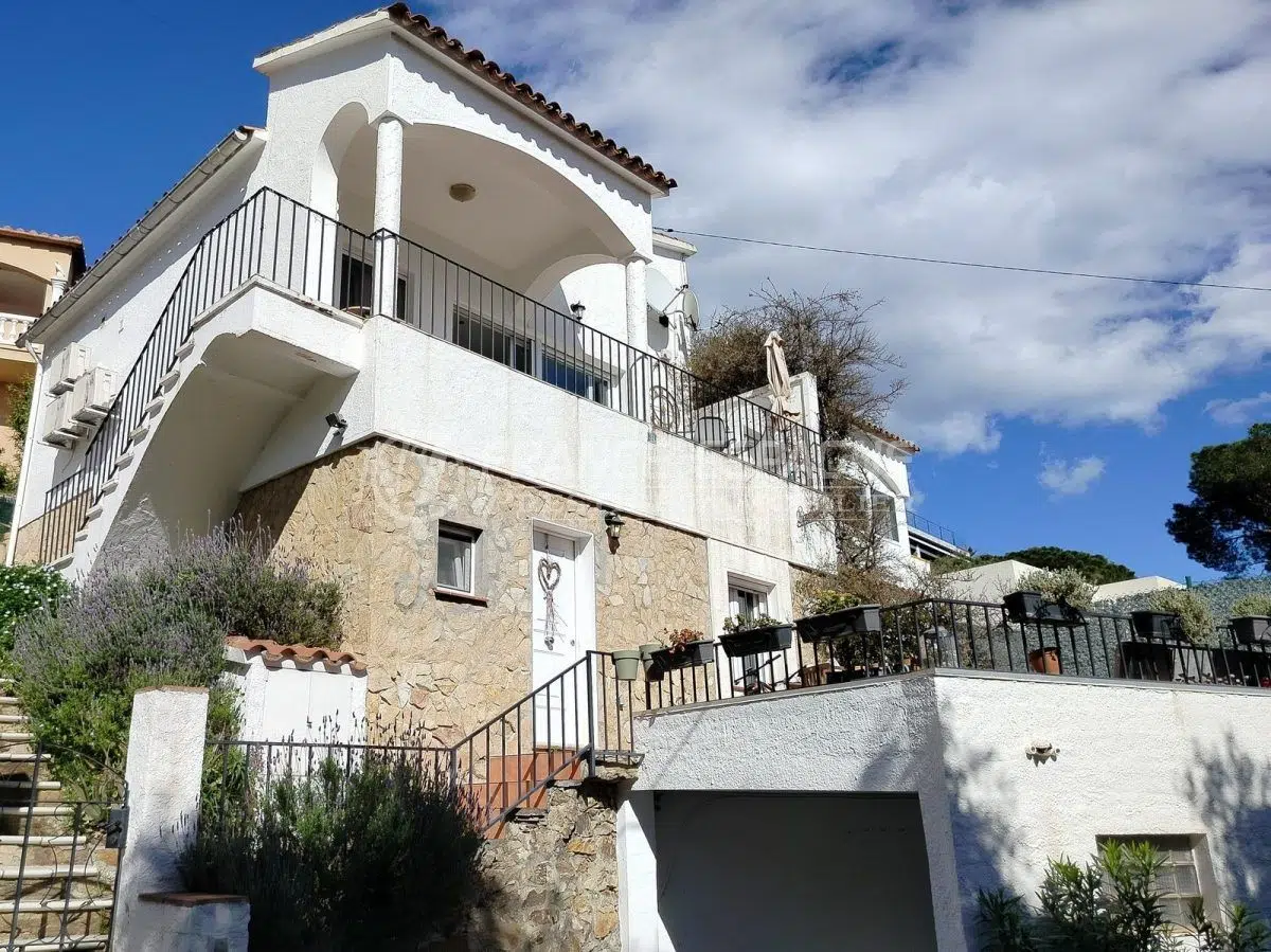 maison-vue-mer-canal-roses-vente-1761293854-VM538_1_original