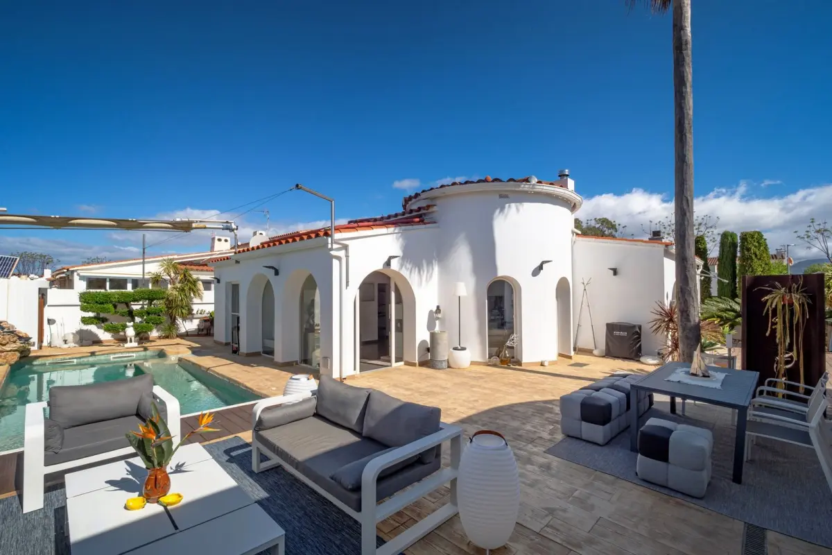casa/villa moderna-contemporània a Empuriabrava en venda - 17750546811 - VM746_1_original