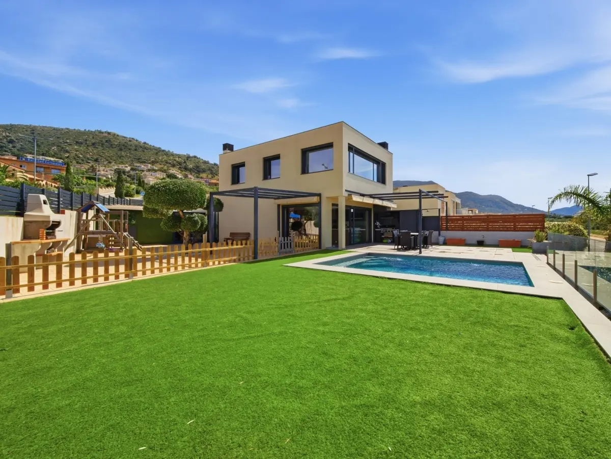 maison-villa-moderne-contemporaine-palau-saverdera-vente-17816936091-VM836_1_original