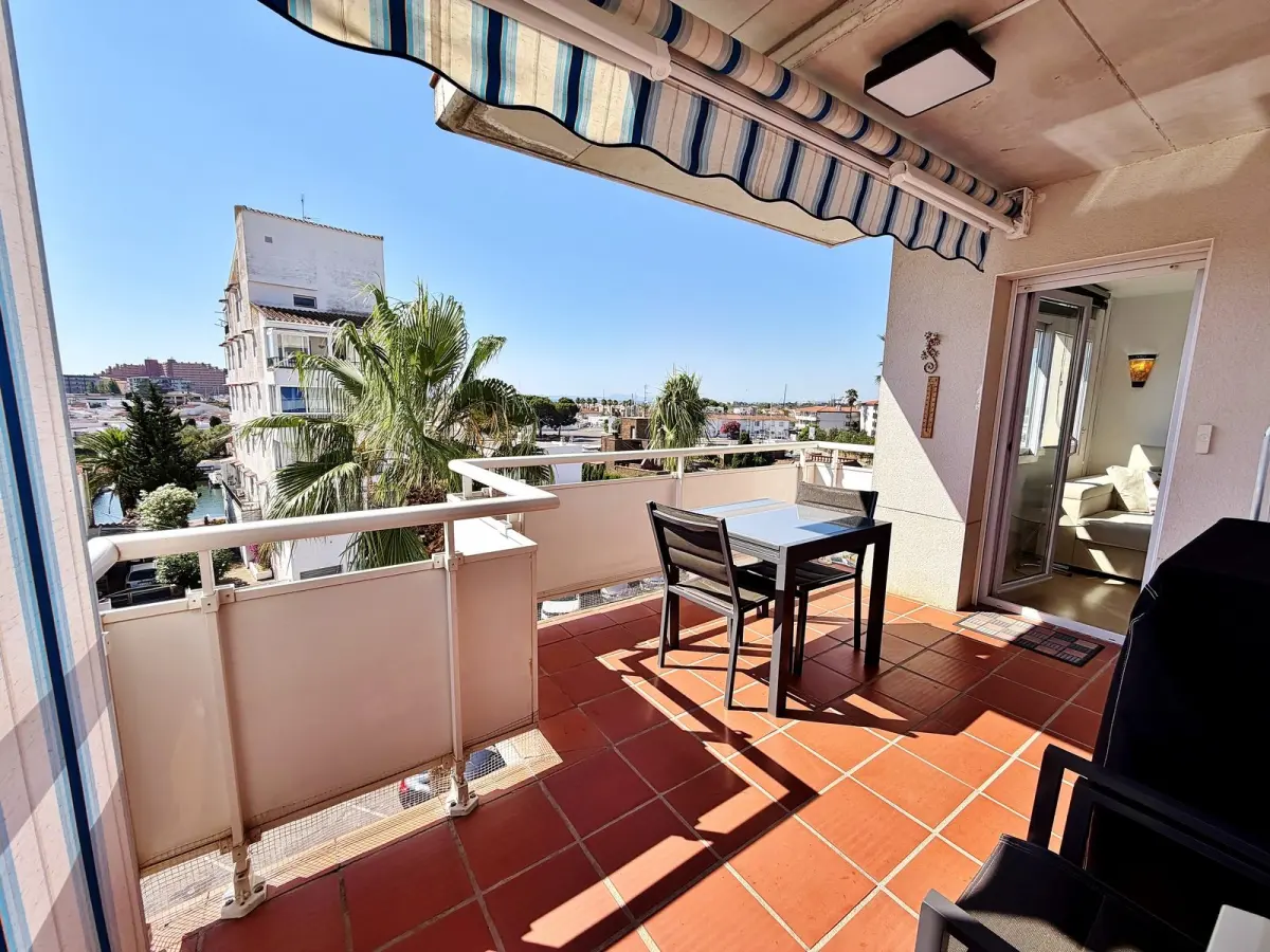 Apartament amb vistes al mar, canal, roses - en venda 17847142121 -GO 2578 _ 1 _original